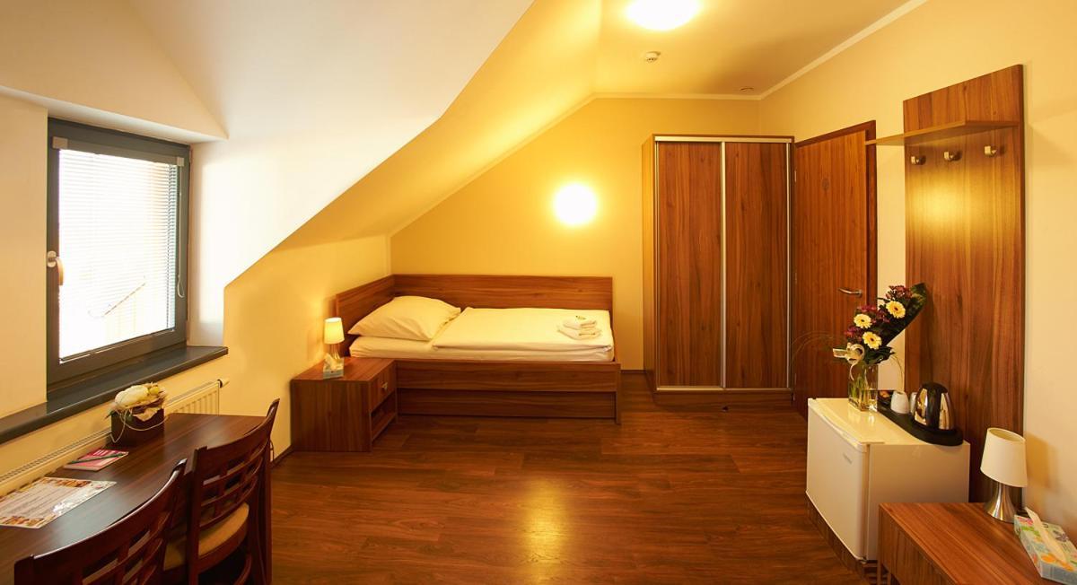 Hotel Horse Riding - Jezdecky Areal Tršice Zimmer foto